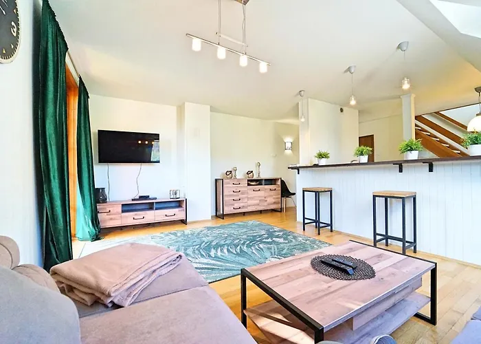 Everysky - Okrzei 1b Apartment *